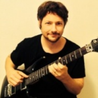 Guitar Lessons in North London Photo