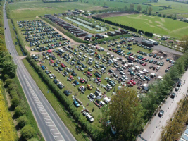 Stonham Barns Traditional Sunday Car Boot Photo